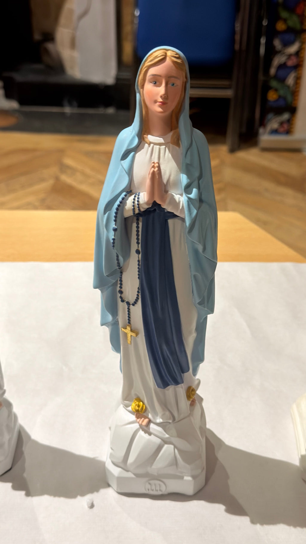 Statuettes peintes ( exemples) - sur demande