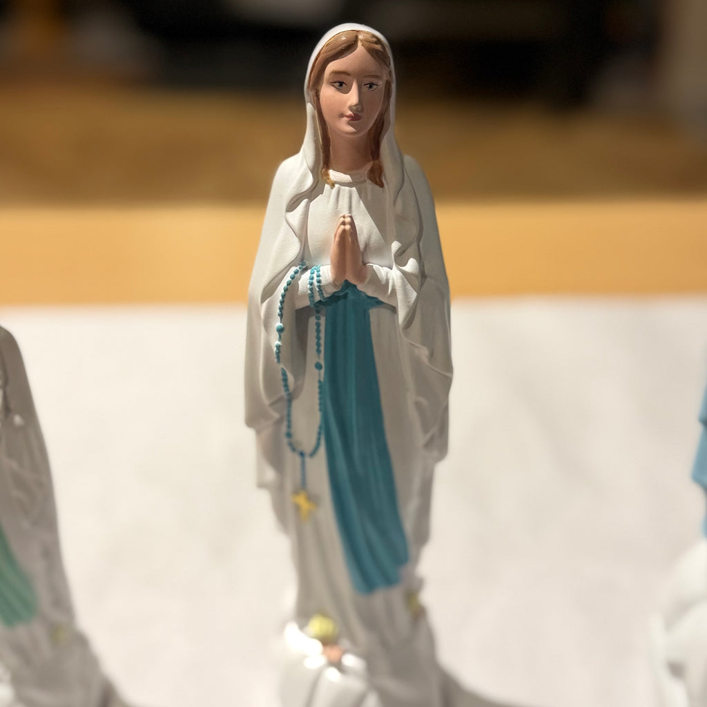 Statuettes peintes ( exemples) - sur demande