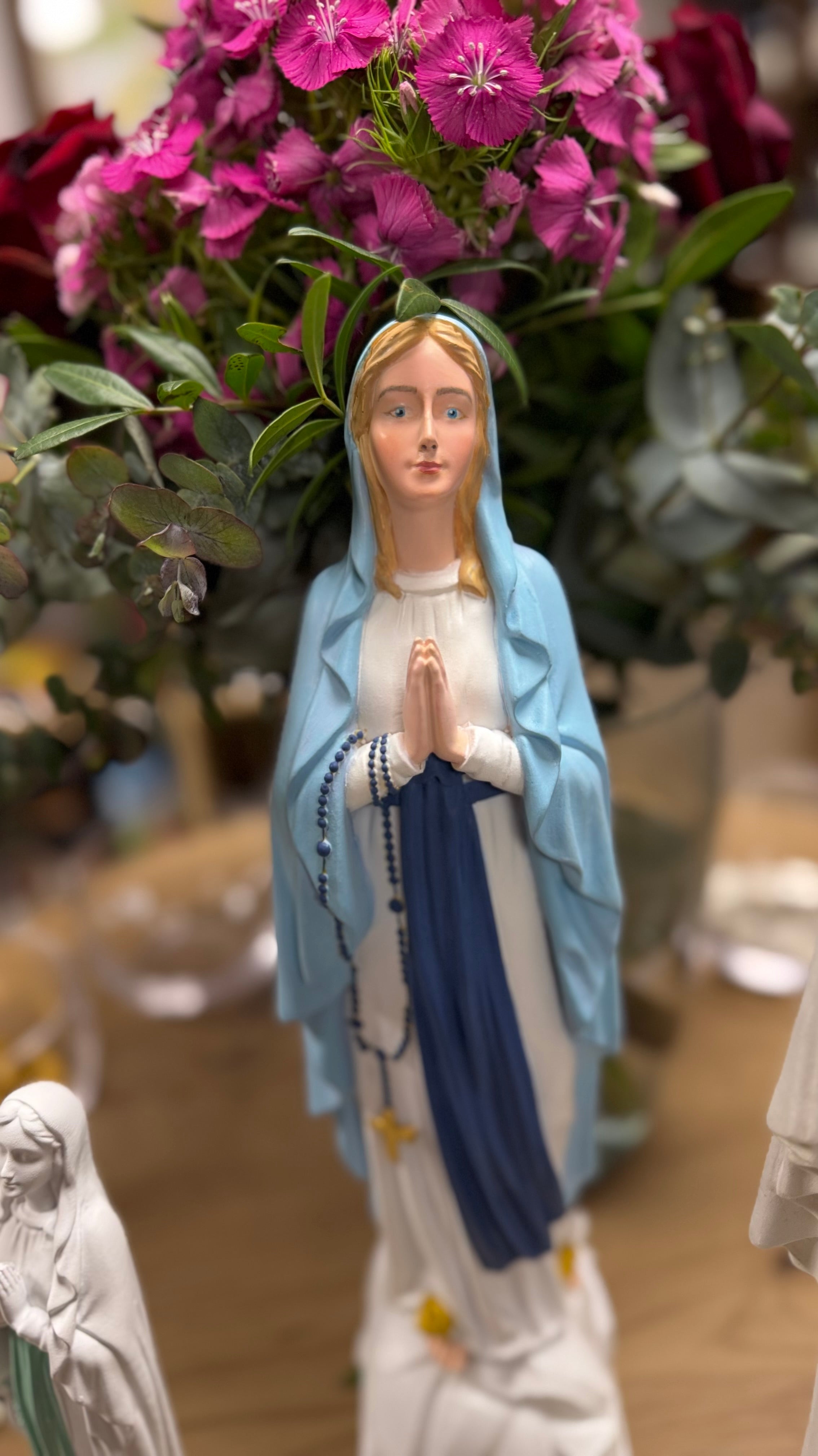 Statuettes peintes ( exemples) - sur demande