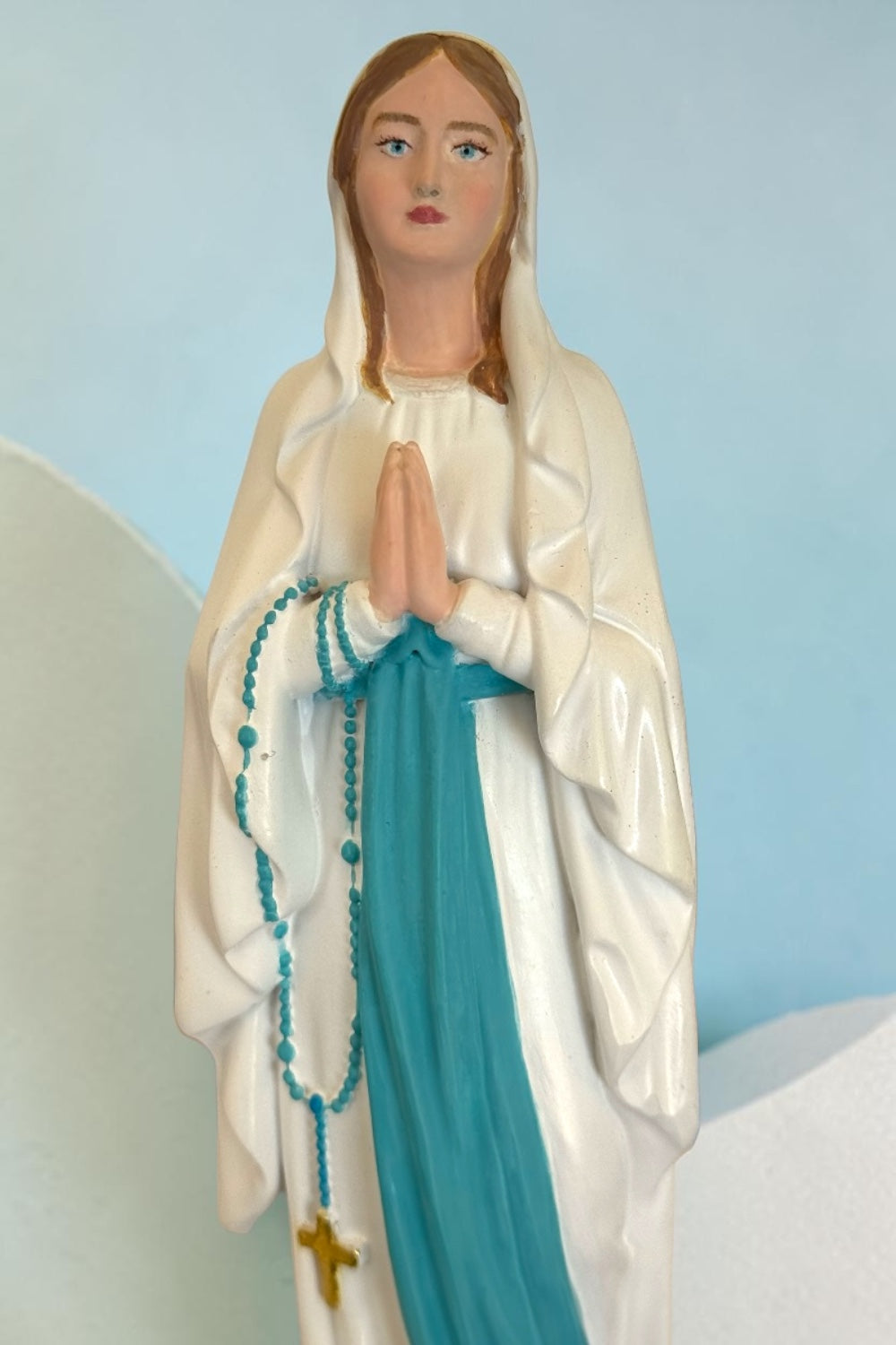 exemple de statuette peinte main